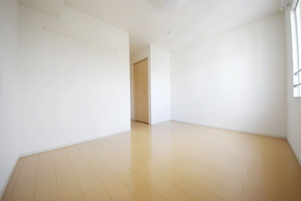 エレガンス ガーデン ハウスIIの物件内観写真